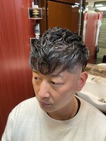 ヒロギンザ 新橋日比谷口店(HIRO GINZA)&nbsp;リーゼント風スキンフェードパーマ　新橋　理容室