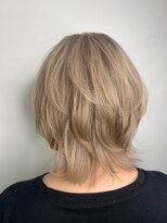 モルニ(MORNI)&nbsp;髪質改善トリートメント_マロンベージュ Aラインボブ かきあげ