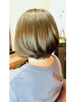 ハチニイニ(822)&nbsp;ナチュラルショートボブ