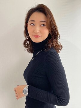 ディオ アンド ルーチェ アット(Dio&Luce at.) 【麻布十番・六本木】肩下ミディアム・ミディアムウェーブ