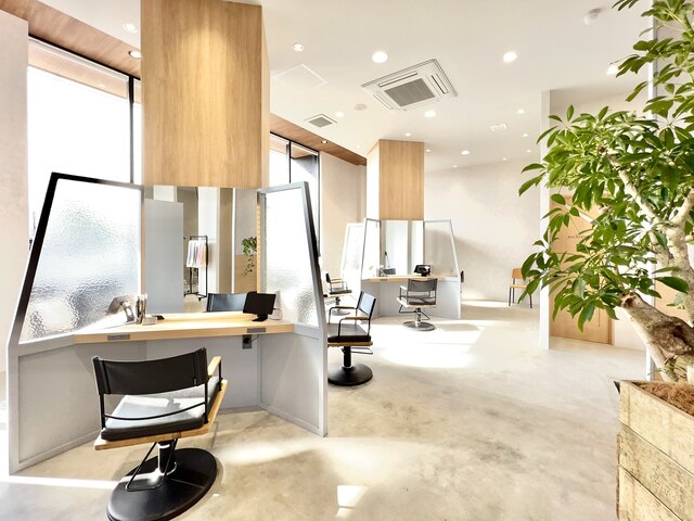 アースコアフュールボーテ 笛吹店(EARTH coiffure beaute)