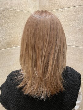 ビュートリアム265(BEAUTRIUM 265) レイヤーカット/ミルクティーベージュ/ブリーチ/銀座有楽町