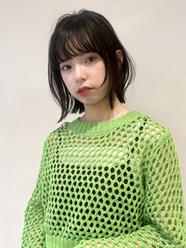 イル(ill) 顔周りカット くびれヘア