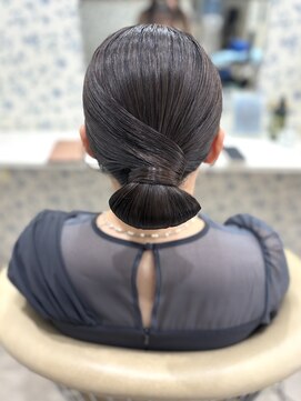 サクララ(Sakura la) タイトシニヨン/参列ヘア/ヘアアレンジ/アップヘア/ヘアセット