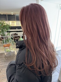 ヨルプラスディ(yoru+D)の写真/ダメージレスの処理剤を使ったデザインカラーで、大切な髪を守りながら美しさを引き出します！