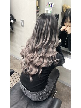 エミーバイモアムー(Emmie byMoremuu) エクステグラデーション