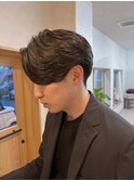 センターパート毛流れパーマ