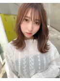 透け感ベージュで大人スタイル 担当大山
