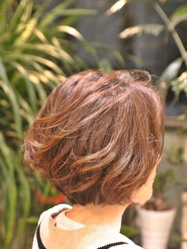 ドリフ(drif) 【drif】ショートボブ/酸性ストレート/グレイカラー/ヘッドスパ