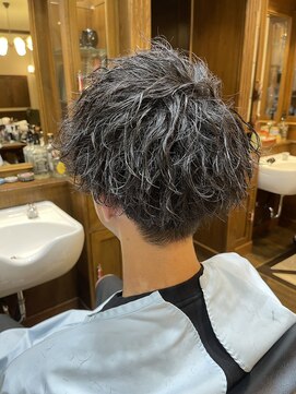 ヒロギンザバーバーショップ 神楽坂店(HIRO GINZA BARBER SHOP) 王道ツイストスパイラルパーマ