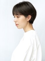 耳掛け丸みショートボブ　恵比寿　岡野亘希