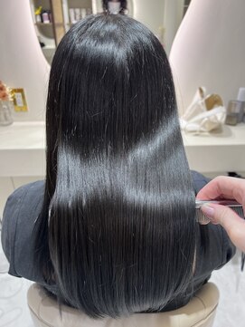 エレン 池袋(ElEn.) 似合わせボブ・ミディアム × 髪質改善トリートメント