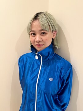 ビュートリアム265(BEAUTRIUM 265) ハイトーンカラー マッシュボブ ぱっつん前髪 アースカラー 銀座