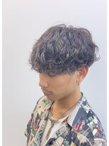 フィフス 渋谷(fifth)&nbsp;緩め刈り上げ波巻きスパイラルパーマツイストツイスパシャドウ