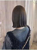 オリーブカラー/ぱつっとボブ