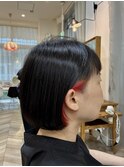 シンプルボブにネオンピンクのインナーカラー