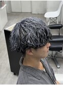 ブリーチパーマ/シルバーカラー×ツイストスパイラルパーマ
