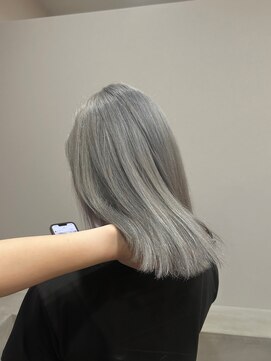 ビーリアン(B-LIEN) #真菅美容室 #BLIEN[シルバーカラー]