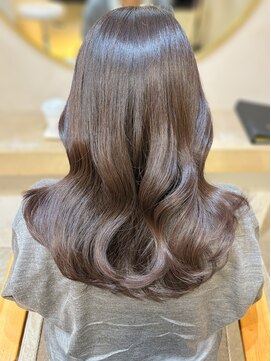 レア 表参道(L'ea) 大人ガーリーダークアッシュミディアムレイヤー似合わせカット