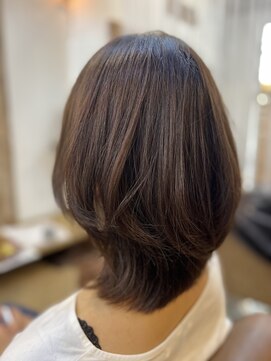 クオリア(QUALIA) 小顔見えミディアムボブ×ひし形くびれレイヤー/髪質改善 柏