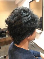 ちいさな美容室 庵(an)&nbsp;クセ毛を生かした動きのあるメンズパーマスタイル