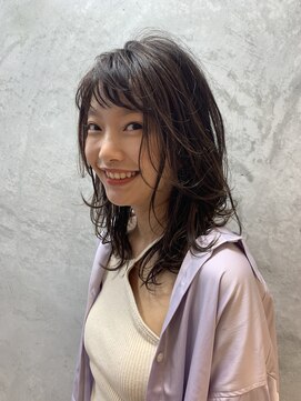 ヴィアンカ(Vianca) セミウェットな質感のシースルーセミディ