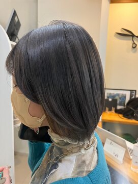 リルウ 阿倍野キューズモール(LILOU) ブルーグレージュショート