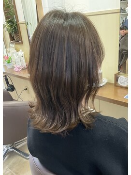 コアフィールフィス(COIFFURE fils) 【見附　今町】外ハネ　ミディアムロング　くびれミディ