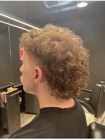 フランクスバーバー アンド ビアークラブ(FRANK'S BARBER and BEER CLUB)&nbsp;テーパーフェードカーリーマレットスタイルＦ