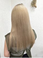 リングバイモアムー(Ring by Moremuu)&nbsp;issy ブロンドベージュ