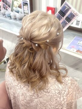 ゴート アミティ(G.O.A.T AMITY) ガーリースタイル/心斎橋/ヘアメ/セットサロン