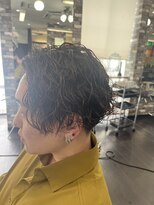 ヘアーメイク ロージー 北18条店(HAIR MAKE ROSY)&nbsp;波巻きツイストスパイラルパーマツーブロック刈り上げ