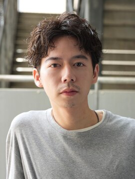 レタッチ バイ フィフス 銀座(RETOUCH by fifth) ラフな質感の無造作パーマ×スパイキーショートスタイル