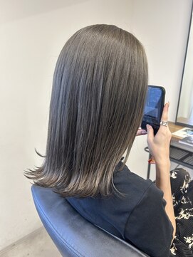 リトルキュー(little cue) 暗めグレージュ