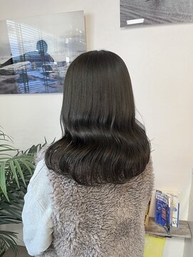 バイエイト 野並店(By Eight) オリーブグレージュ