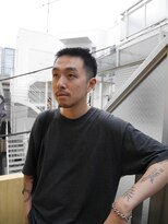 キュー(Cue_) 伸ばしかけボウズ骨格矯正カット