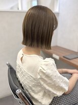オウル(Owll)&nbsp;◆◇ブリーチなし明るめオリーブベージュ切りっぱなしボブ◇◆