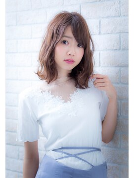 エルデ ナインズ ヘアー スタンド 川口店(elde 9's HAIR STAND) グレージュひし形シルエットの大人かわいい切りっぱなしボブ