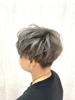 アルーシェ 心斎橋(Alushe)&nbsp;シルバーホワイト×マッシュ【心斎橋 心斎橋駅 学割U24】