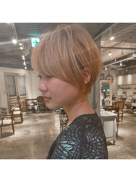 髪質改善と縮毛矯正の専門店 サンティエ(scintiller) 大人綺麗な小顔襟足スッキリショートボブ　30代40代50代