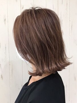 リコラックスビー 中百舌鳥(LICO LUXBE) グレージュ、外ハネ