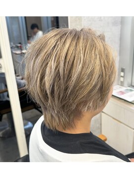 キャラ シャローネ 池袋(Chara Chalone) ショートウルフ/ミルクティーベージュ/マニッシュスタイル