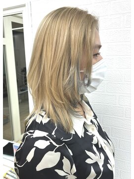 シャルティア(SHALLTIA) グレーインナーカラー【山口市美容室】【山口市派手髪】