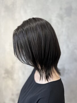 アトリエナガノ(atelier nagano) ニュアンスカラー/センターパート/ツヤ髪スタイル/ブルージュ