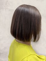 コンフィープラス(comfy plus)&nbsp;30代40代50代大人可愛い小顔切りっぱなしボブハイライト白髪染め