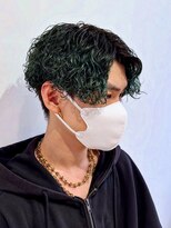 クレアメンズ 横浜能見台(CREA men's)&nbsp;横浜メンズパーマスパイラルパーマ前下がりセンターパートヘア