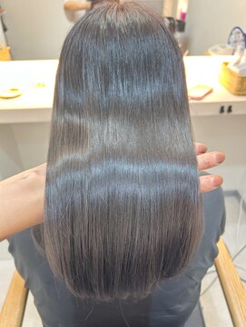 アリアツイン バイ エクラート 池袋西口店(ARiA TWiN by ECLART) 【エイジング毛美髪改善】艶髪ストレート