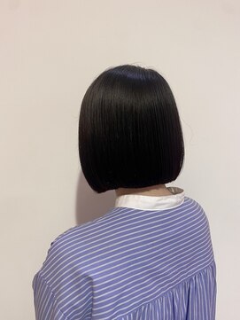 アイズヌーボー(I's NUBOU) 切りっぱなしボブ