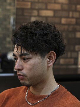 バーバーショップ ネオ セカンド(BARBERSHOP NEO2nd) スパイラルパーマ[メンズ/フェード］