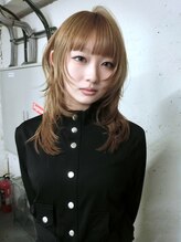 ノラ シブヤ(NORA)&nbsp;★ミディアムレイヤーハッシュカットウルフカット茶髪ベージュ